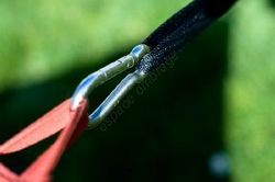 Accessoire pour voiles d'ombrage permettant de créer de l'ombre tout en gardant design et esthétique