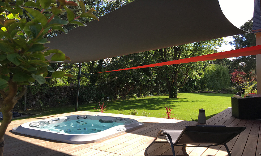 Voile d'ombrage pour terrasse et jacuzzi 